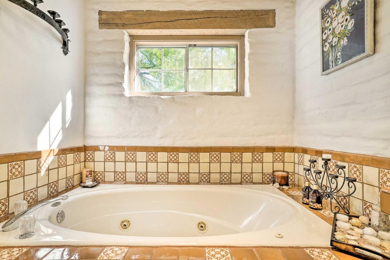 Las Cruces Home La Casa Blanca With Courtyard エクステリア 写真