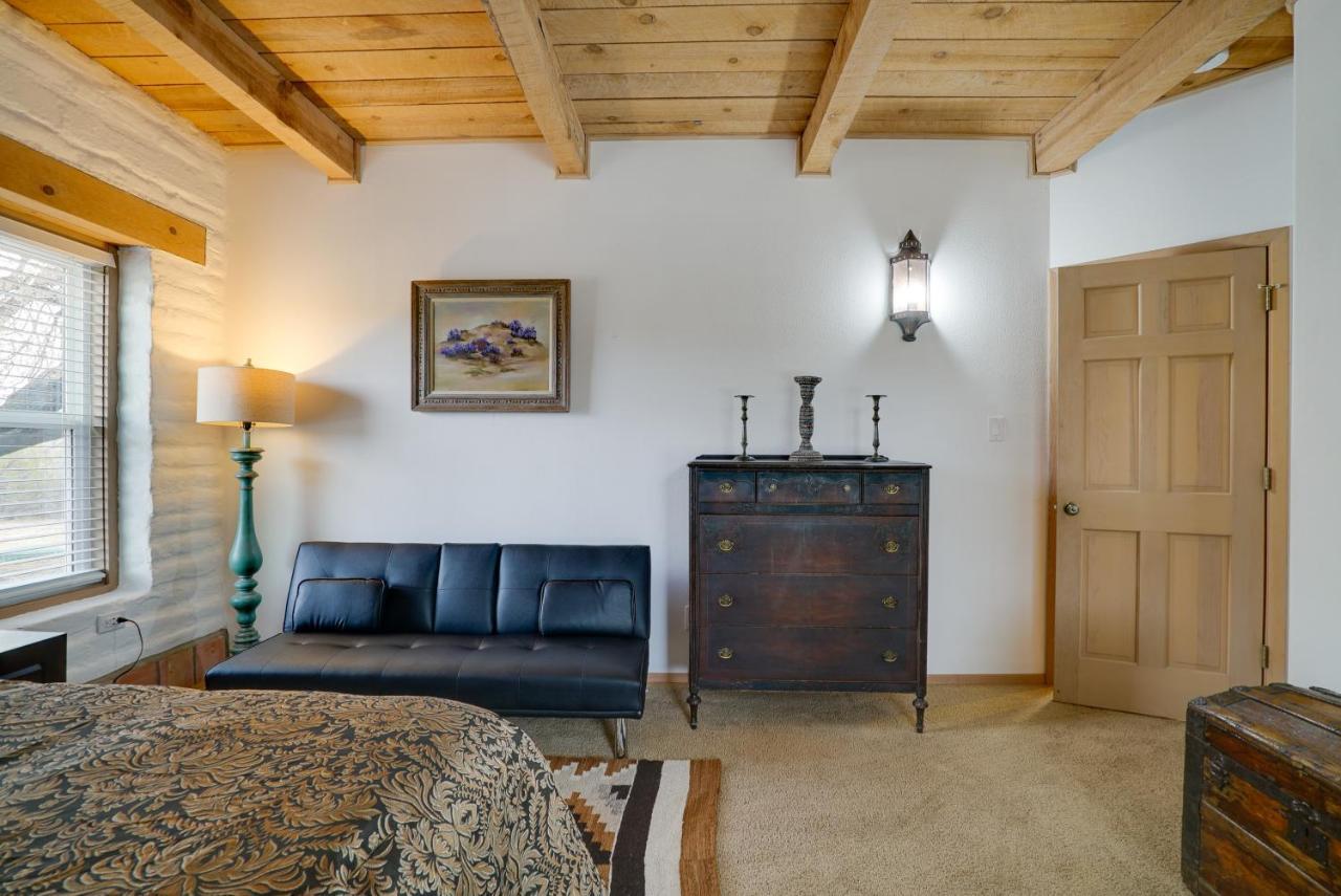 Las Cruces Home La Casa Blanca With Courtyard エクステリア 写真