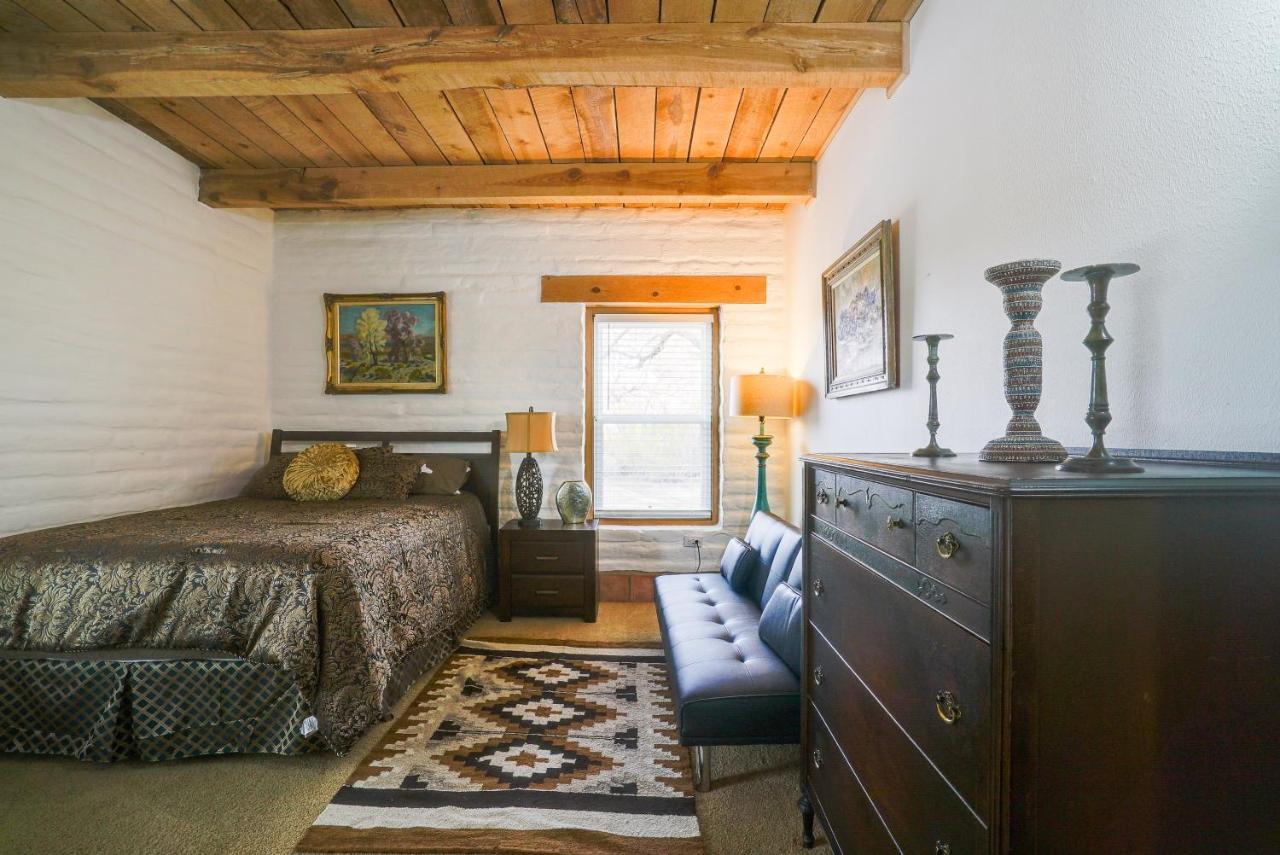 Las Cruces Home La Casa Blanca With Courtyard エクステリア 写真